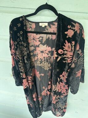 Burnout Velvet Kimono